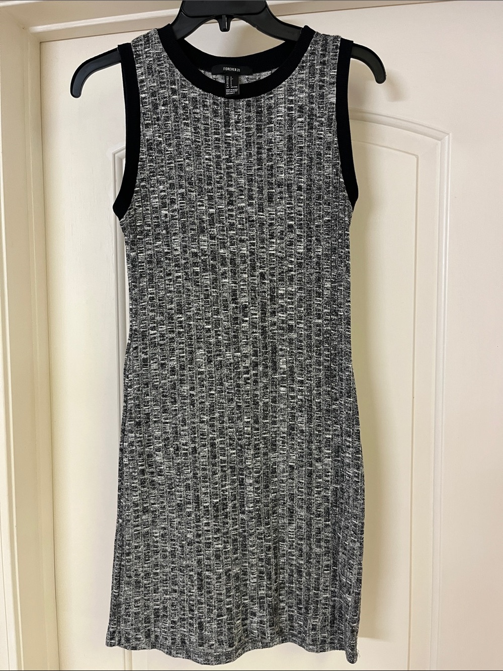 Forever 21 Black & Gray Ribbed Sleeveless Dress